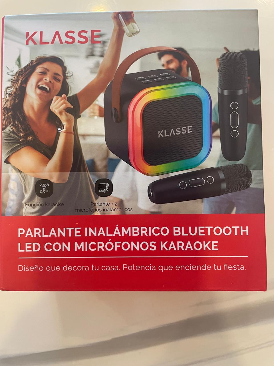 PARLANTE INALÁMBRICO BLUETOOTH KLASSE KS9002 CON LED RGB + 2 MICRÓFONOS KARAOKE - Imagen 3